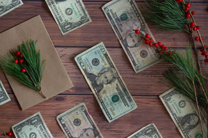 Dicas para economizar dinheiro: Natal e Black Friday